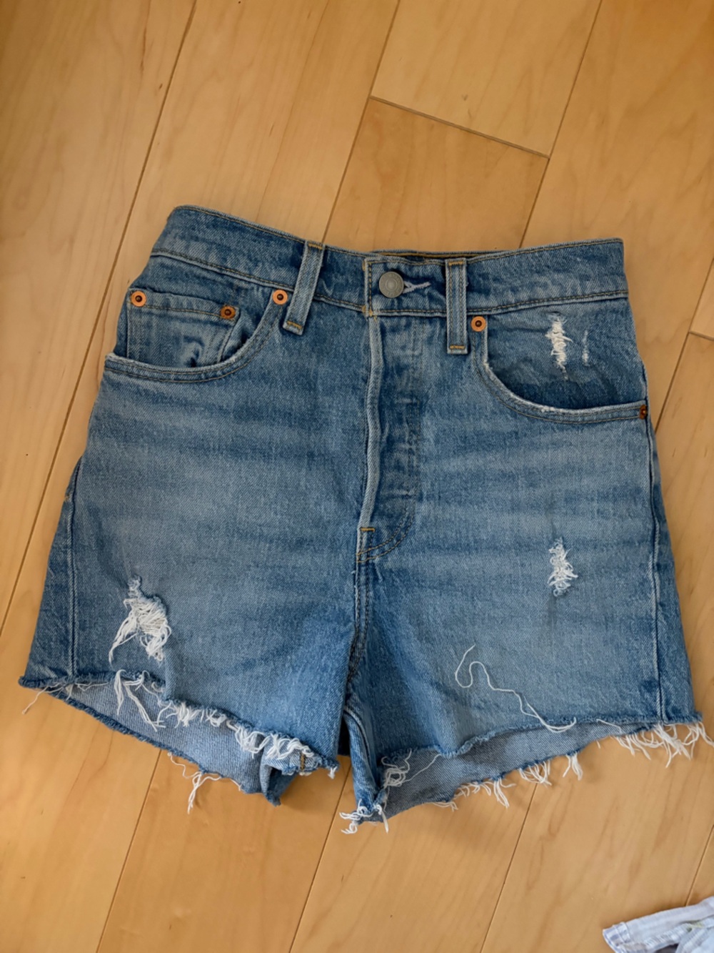 Women's Distressed Blue Denim High-Waist levi Shorts